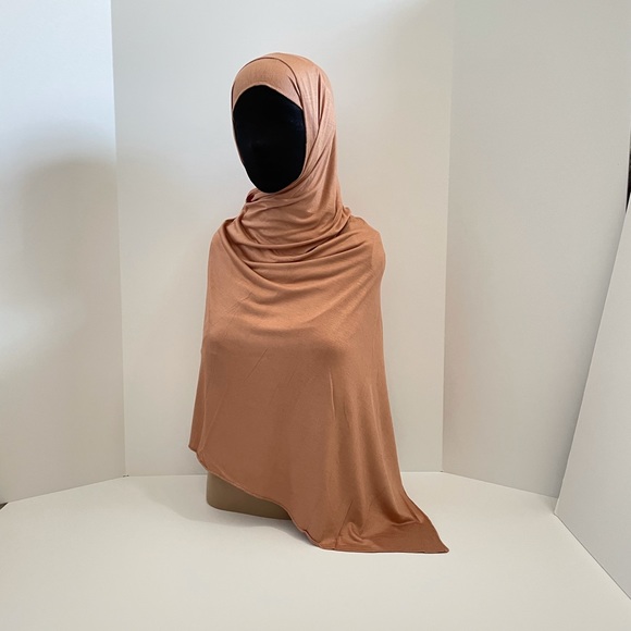 - Hijab - Made In Dubai UAE - Picture 4 of 6